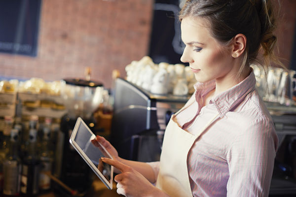 woman using digital checklist